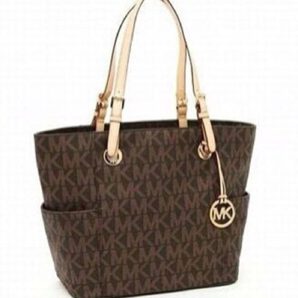 ••Michael Kors Tote••