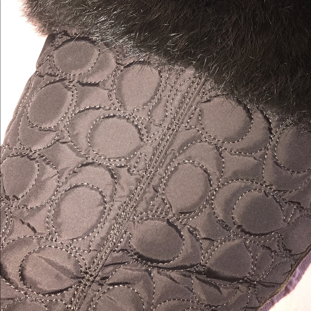 Coach Boots with Fur - Picture 6 of 6