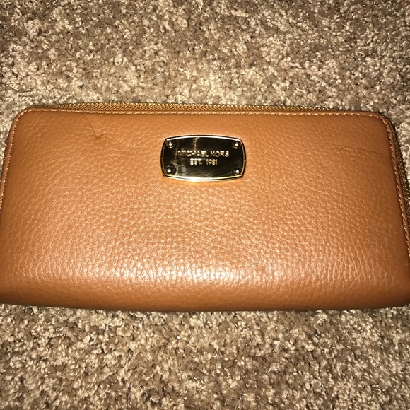 Michael kors continental zip wallet - Picture 1 of 4