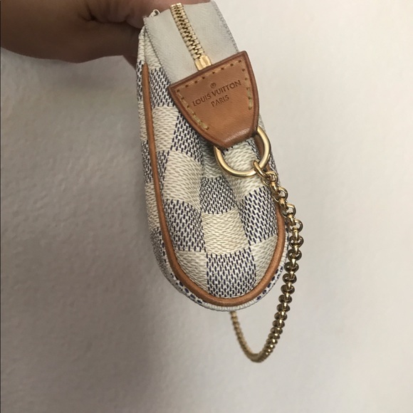 ‼️SOLD‼️ elsewhere Authentic LV Eva Clutch in DA - Picture 5 of 8