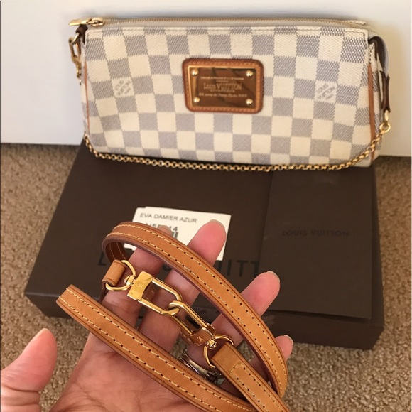 ‼️SOLD‼️ elsewhere Authentic LV Eva Clutch in DA - Picture 2 of 8