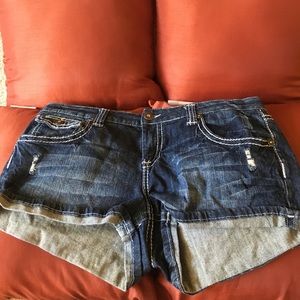 DENIM SHORTS
