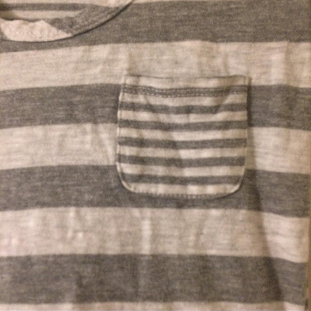 Shirt - Picture 3 of 4