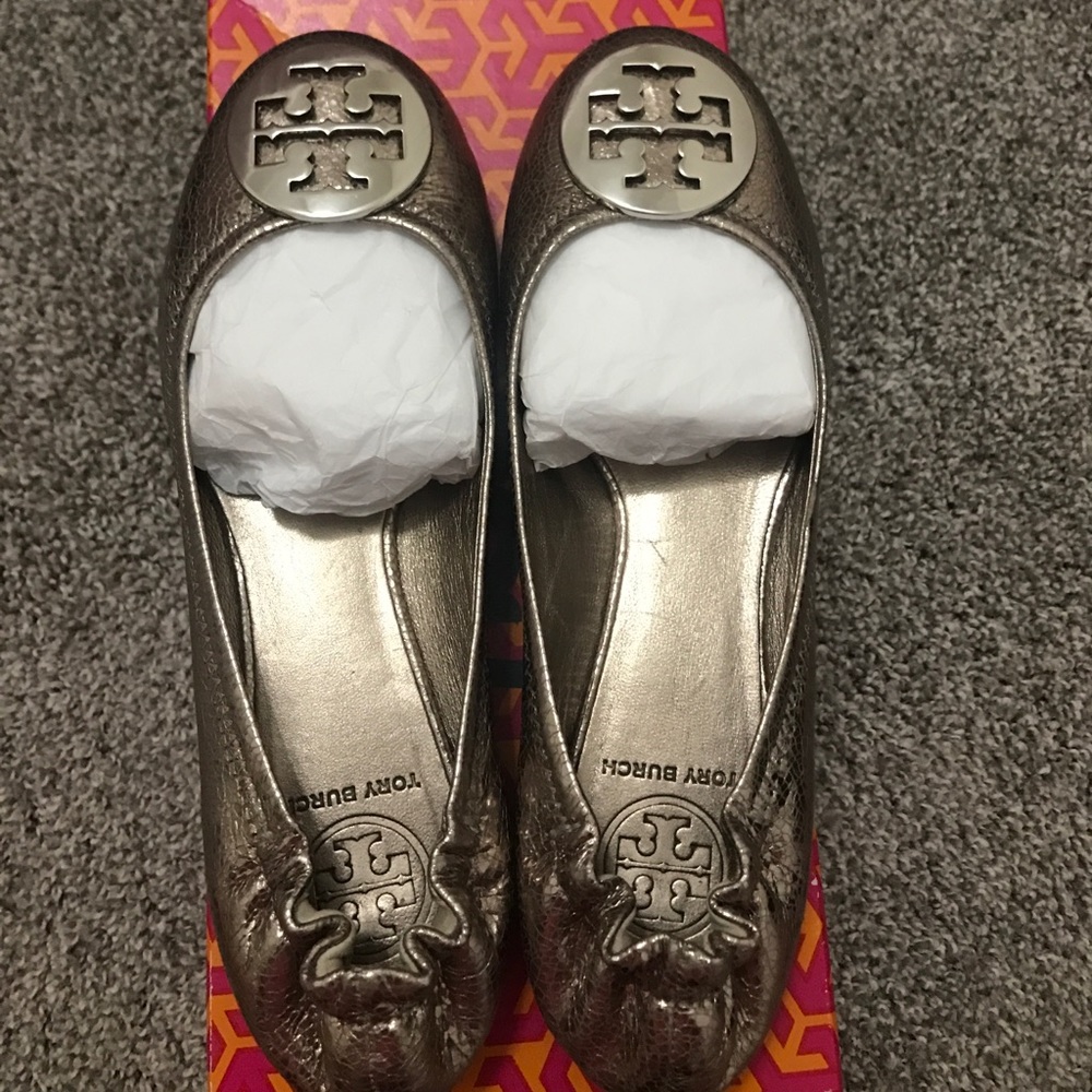 tory burch reva flats!!