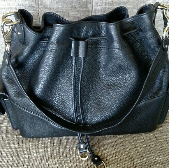 Cole Haan Handbags - Gorgeous Cole Haan Leather Shoulder Bag Purse