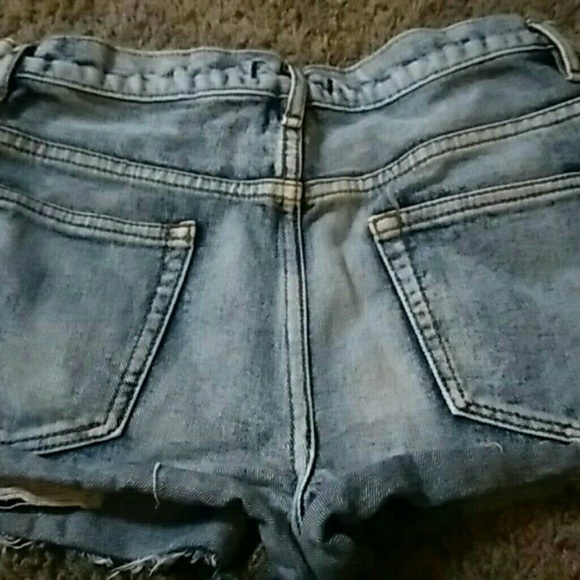 Forever 21 stud and rip jean shorts - Picture 2 of 3
