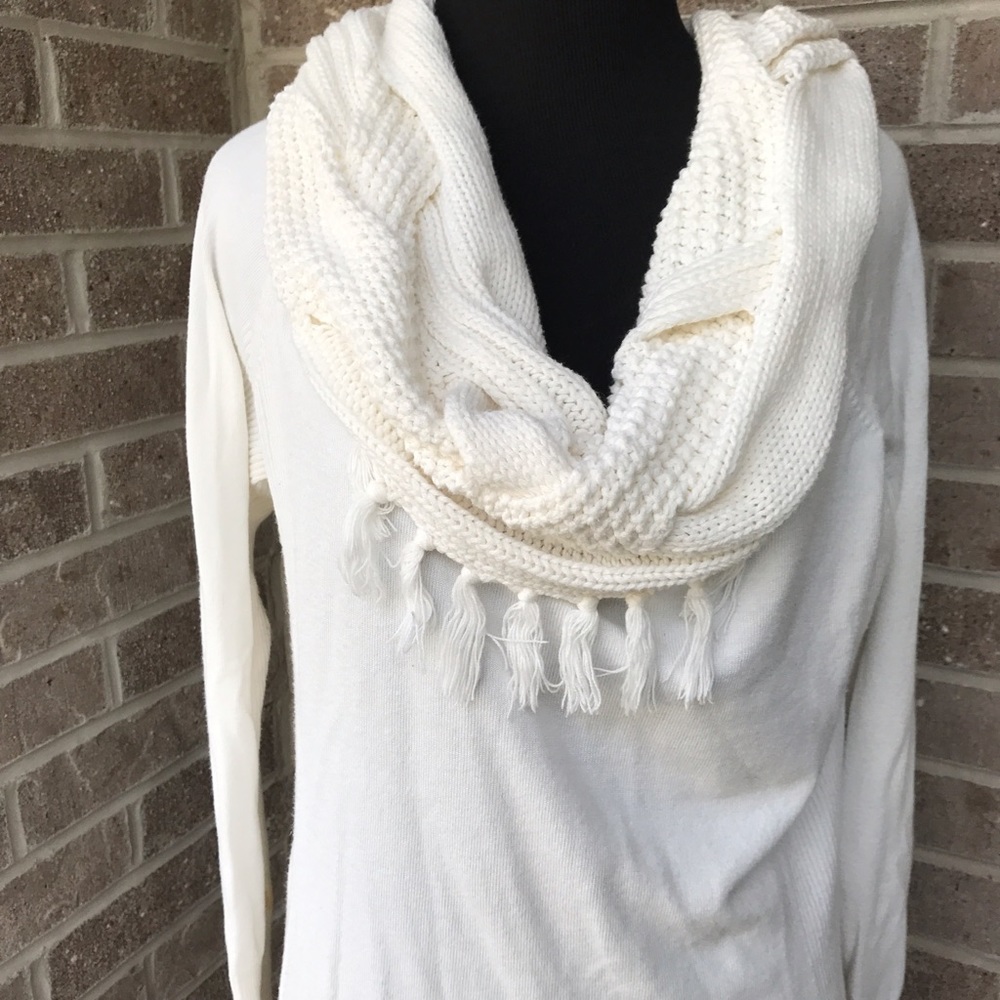 Cache cream cowlneck sweater