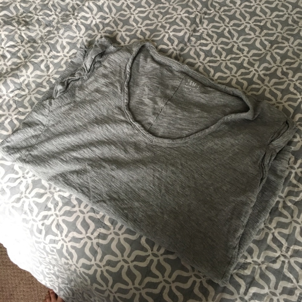 Gap shirt