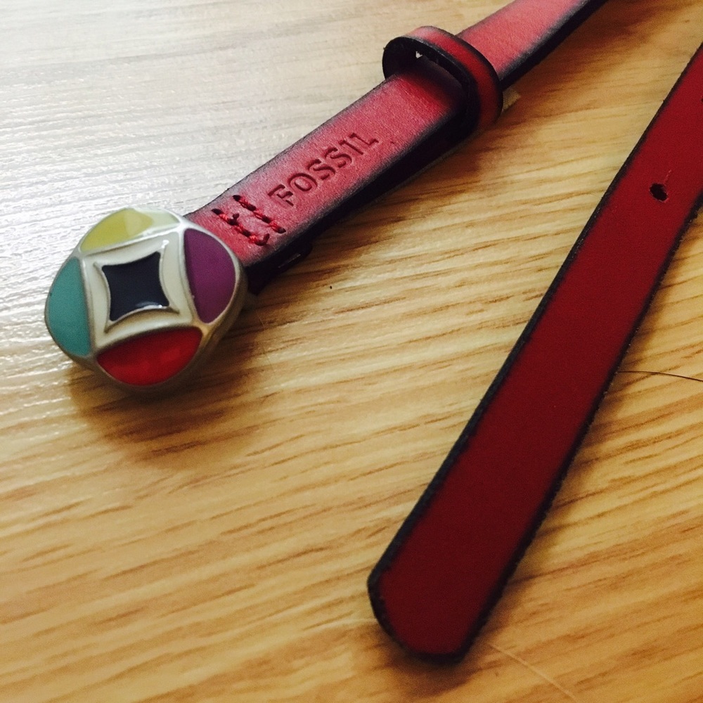 Fossil - Sz Small Skinny Red Leather Waist Belt