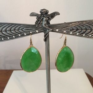 Stella & Dot NWOT gold serenity drop earrings