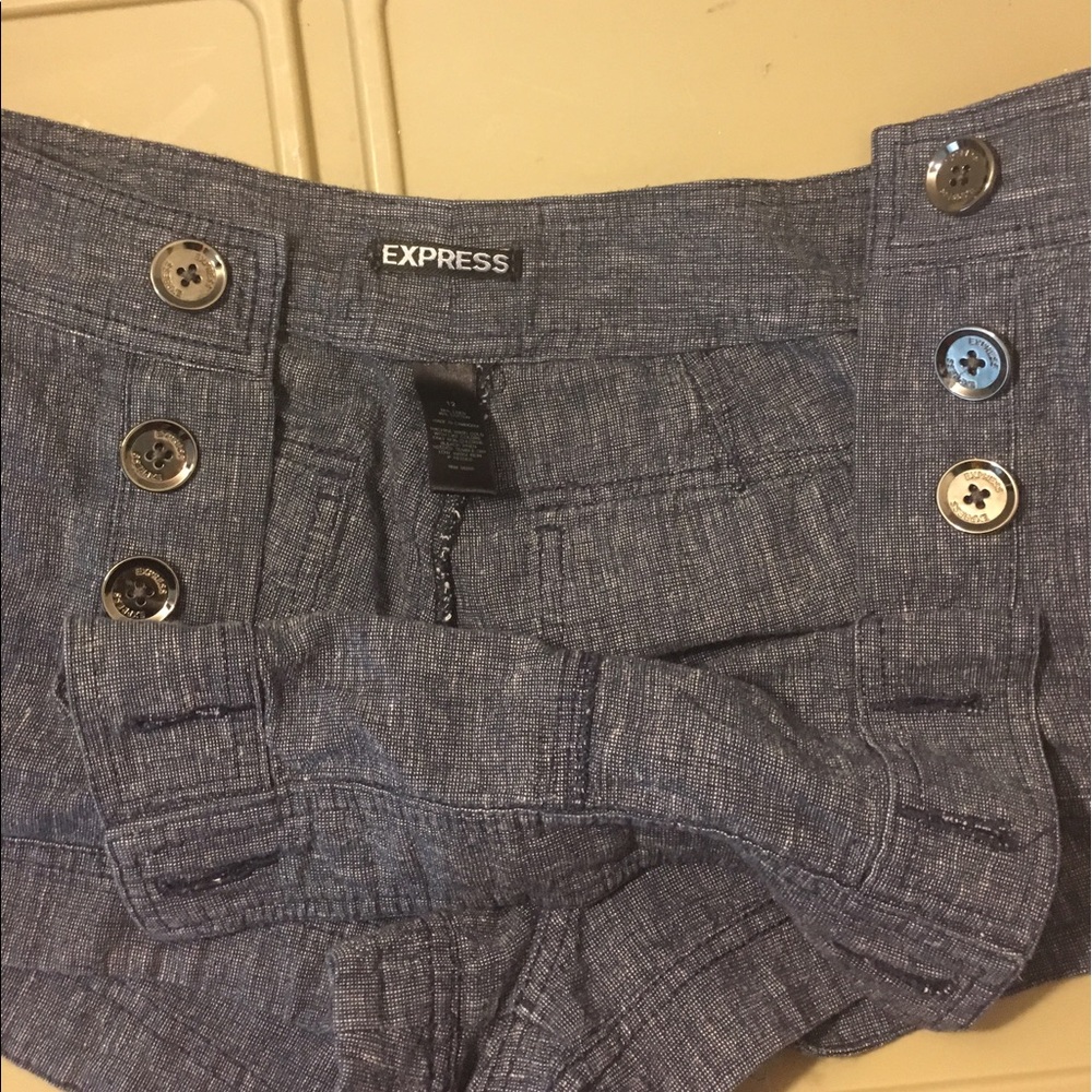 Shorts - Picture 3 of 4
