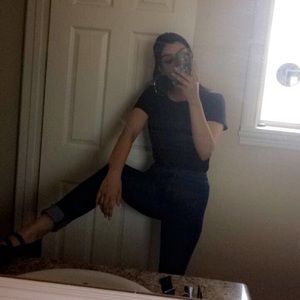 Meet your Posher, Daniela