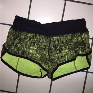 BRAND NEW without tag LULULEMON SIZE 2 shorts