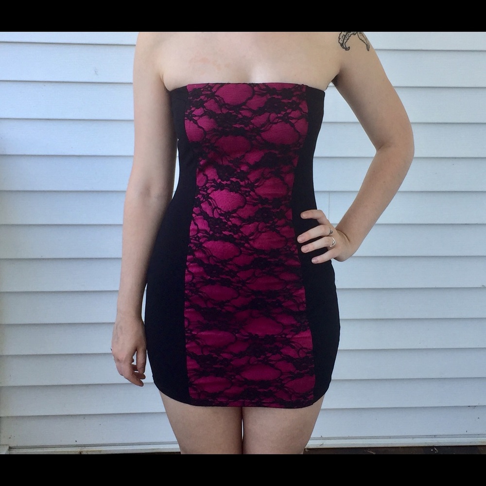 Body Central Red Bodycon Dress with Black Lace