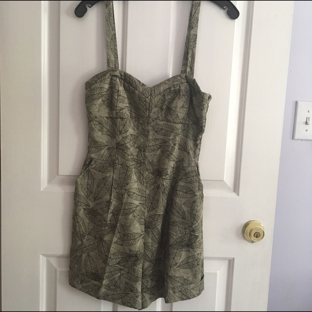 Leaf print romper