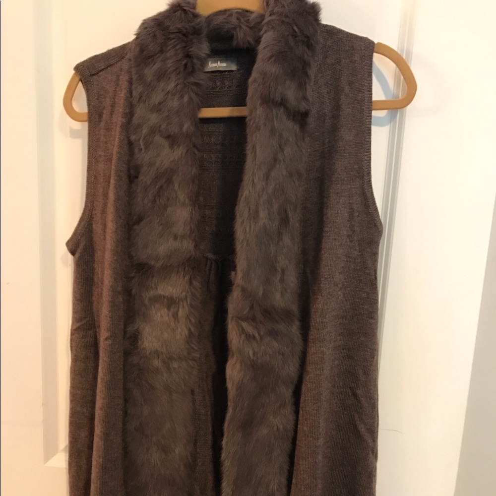 Fur vest