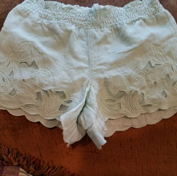 Girls old navy shorts - Picture 2 of 3