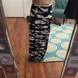 Stripped maxi skirt