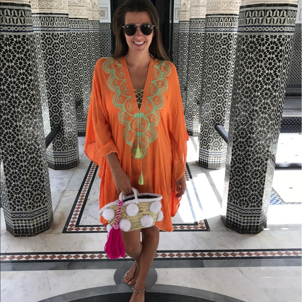 COLORES Caftans
