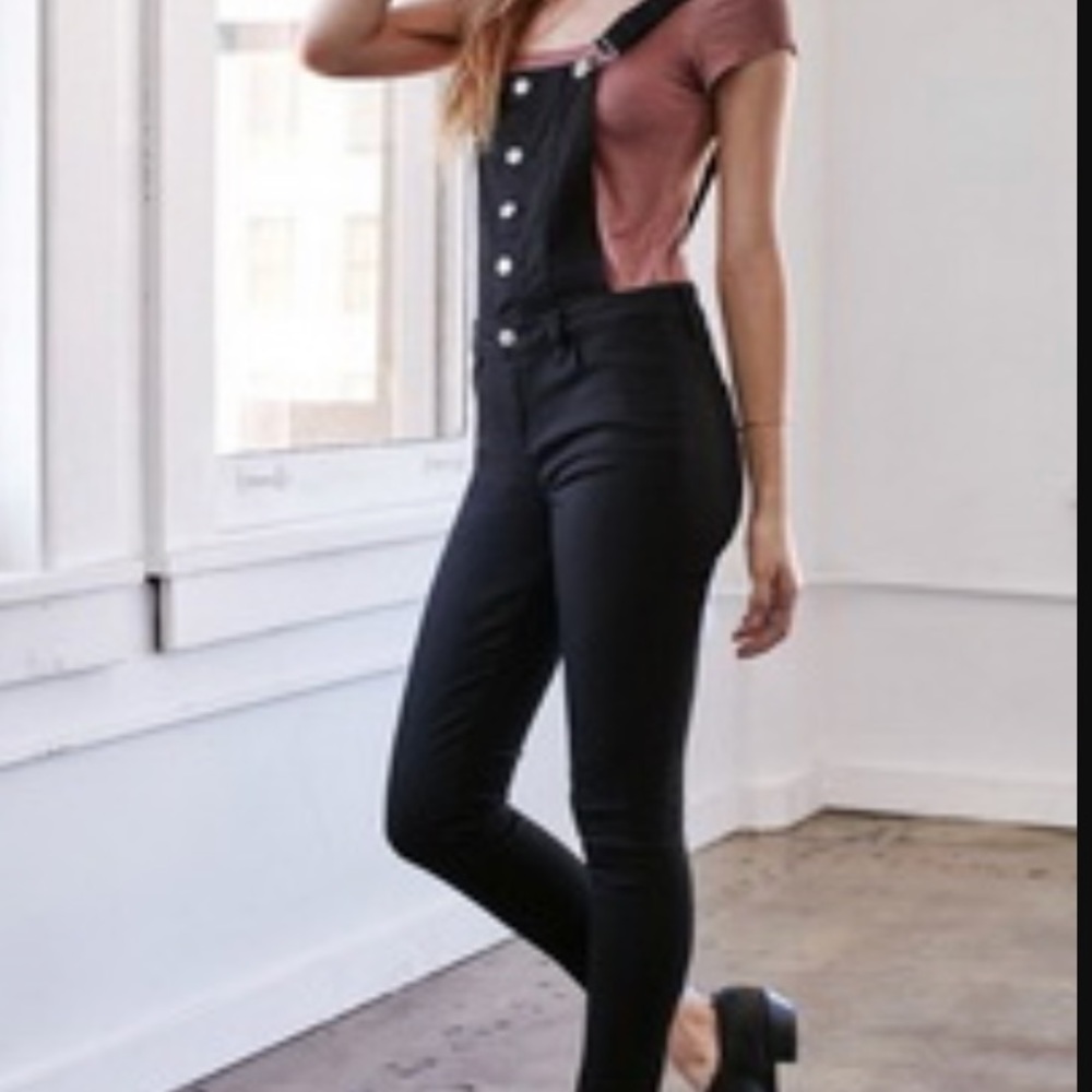 Kendall and Kylie black overalls!