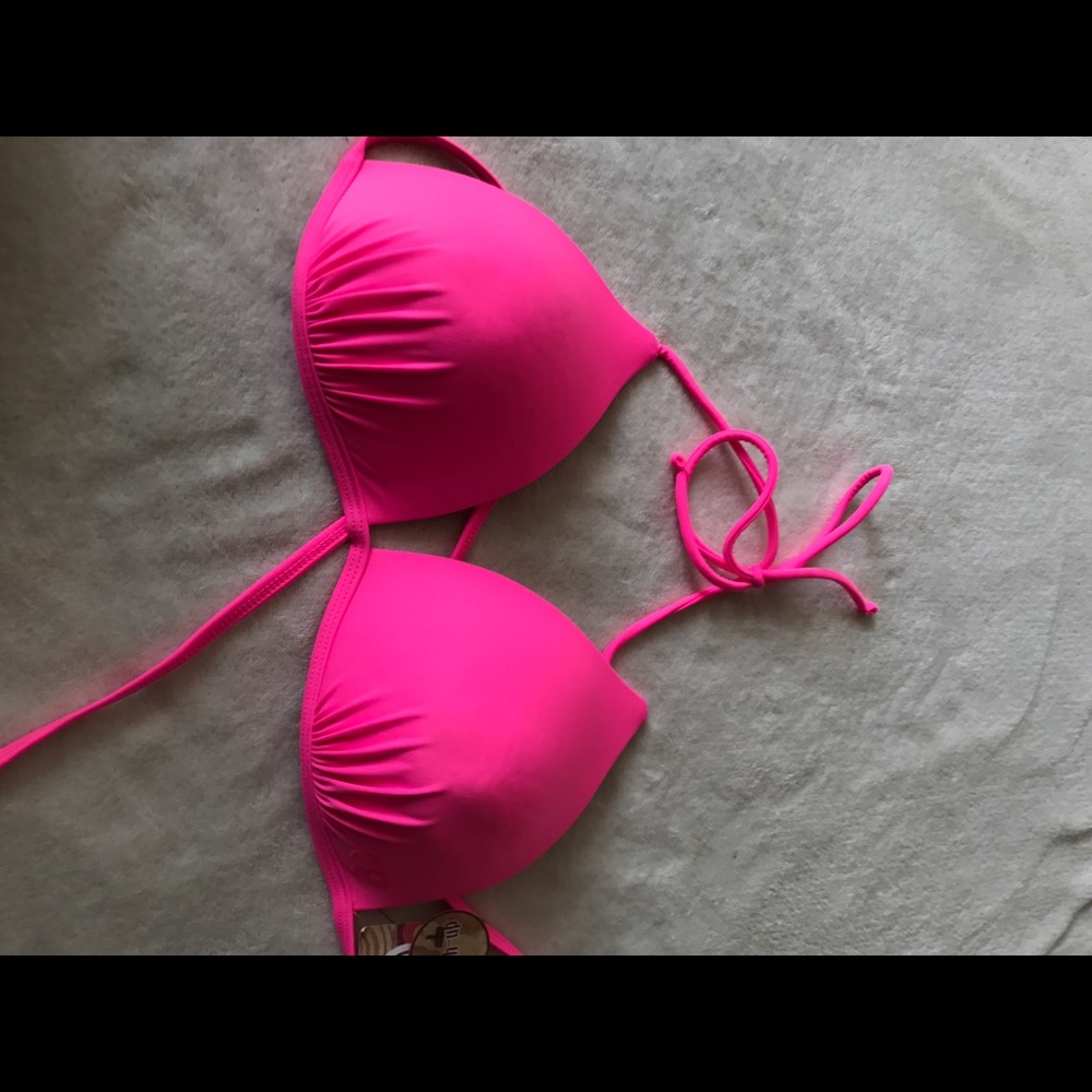 FREE NWT Bikini Top