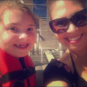 I'm excited to sell again and throw in a fee gift!