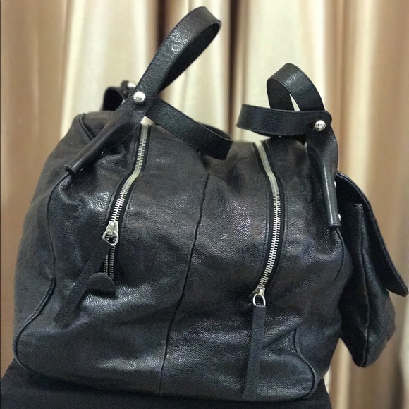 Chanel Pocket in The City Cavier Traveling Bag - Picture 3 of 5