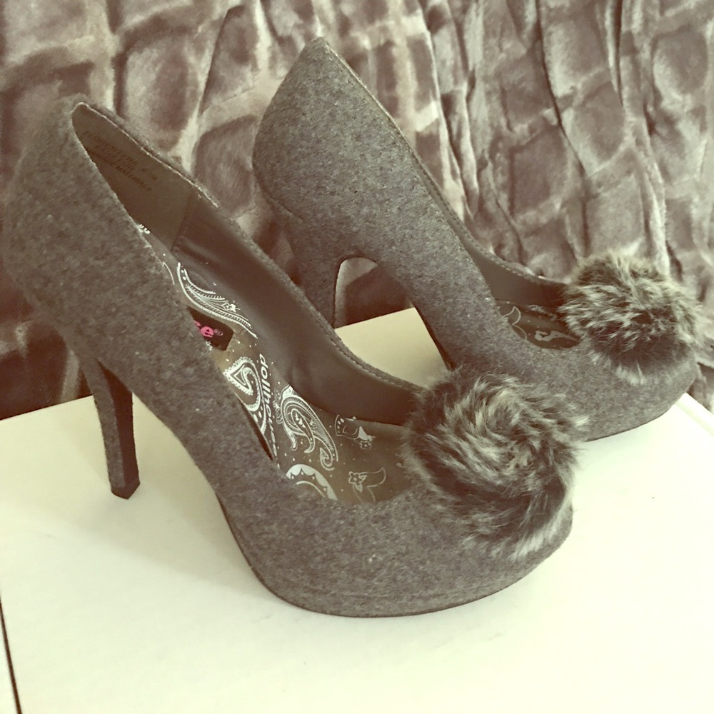 DOLLHOUSE Gray Faux Fur Heels BRAND NEW no tags