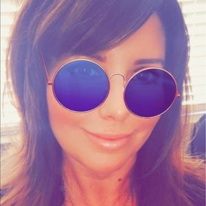 Meet your Posher, Cari