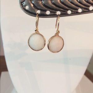 Stella & Dot NWOT White Isla Drop Earrings