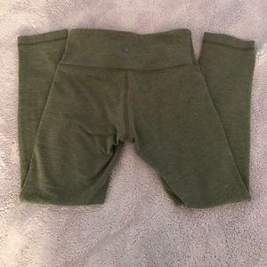 Lululemon wonder under size 2