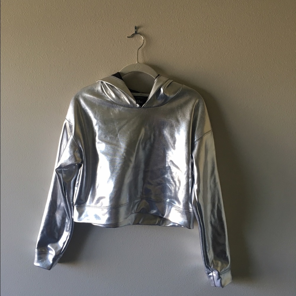 Metallic jacket