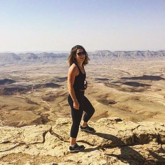 Meet your Posher, Mia - Picture 1 of 1