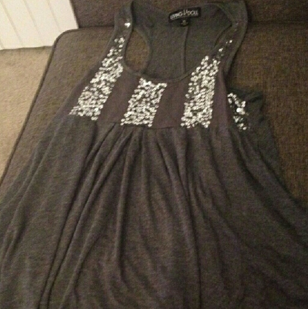 Flowy tank