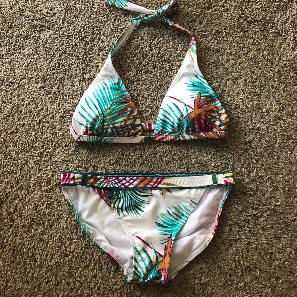Halter bikini
