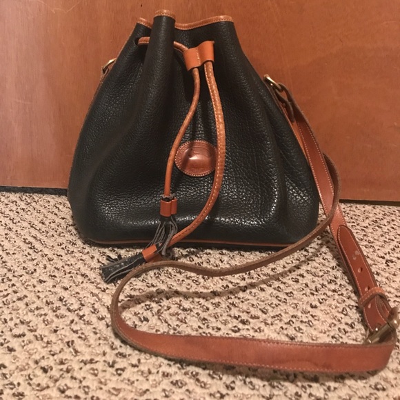Vintage Dooney & Burke Bucket Bag - Picture 2 of 3