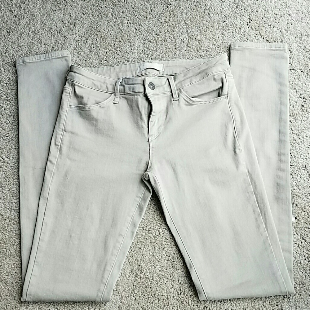 Uniqlo Beige Cropped Pants