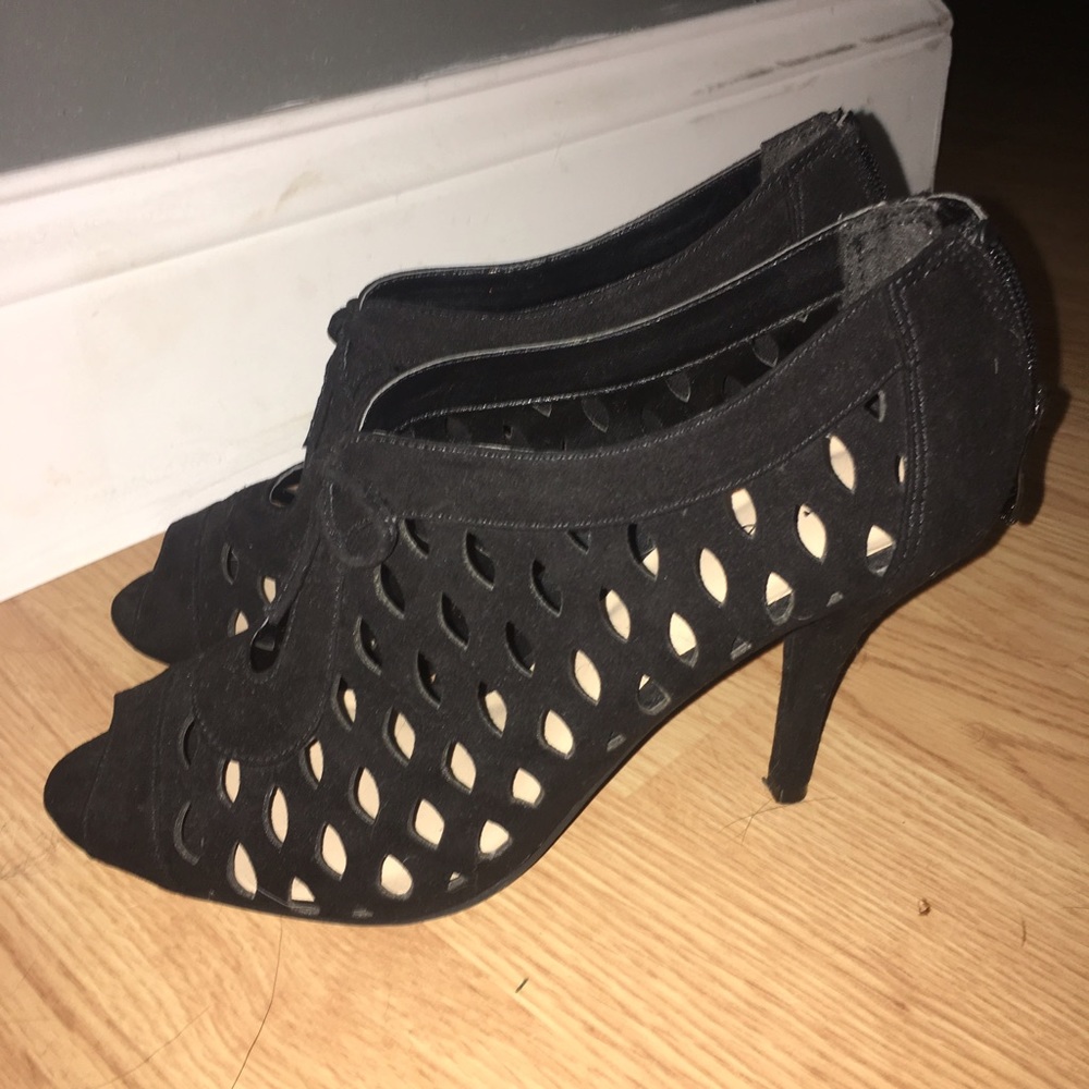 Cato - Sz 9 Black Bootie Heels