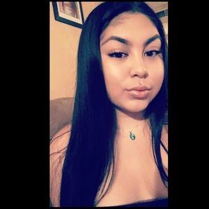 Meet your Posher, Kayla