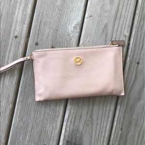 Nude/Lifht pink MK Clutch/wallet wristlet