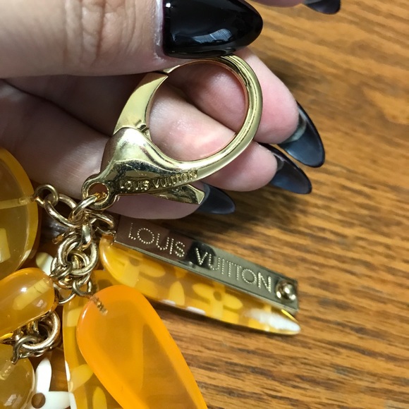 SOLD- Fashion keychain 🎉 - Picture 4 of 4