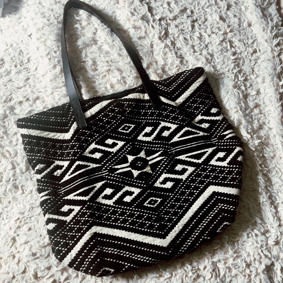 Large tote | ModCloth - Picture 2 of 2