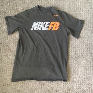 7 boys Nike short sleeved shirts