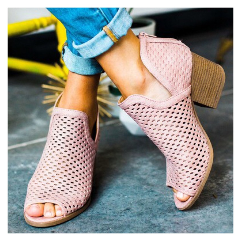 ✨Last Pair ✨Vegan Suede Ankle Bootie - Picture 2 of 3