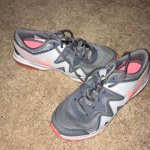 Women's Nike Tennis Shoes