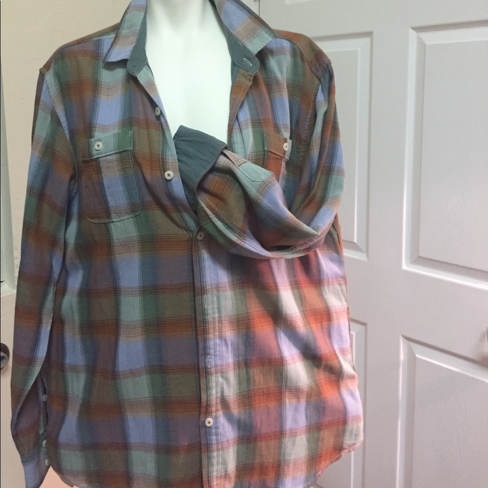 Men's Tommy Bahama Long Sleeve cuff shirt sz lg
