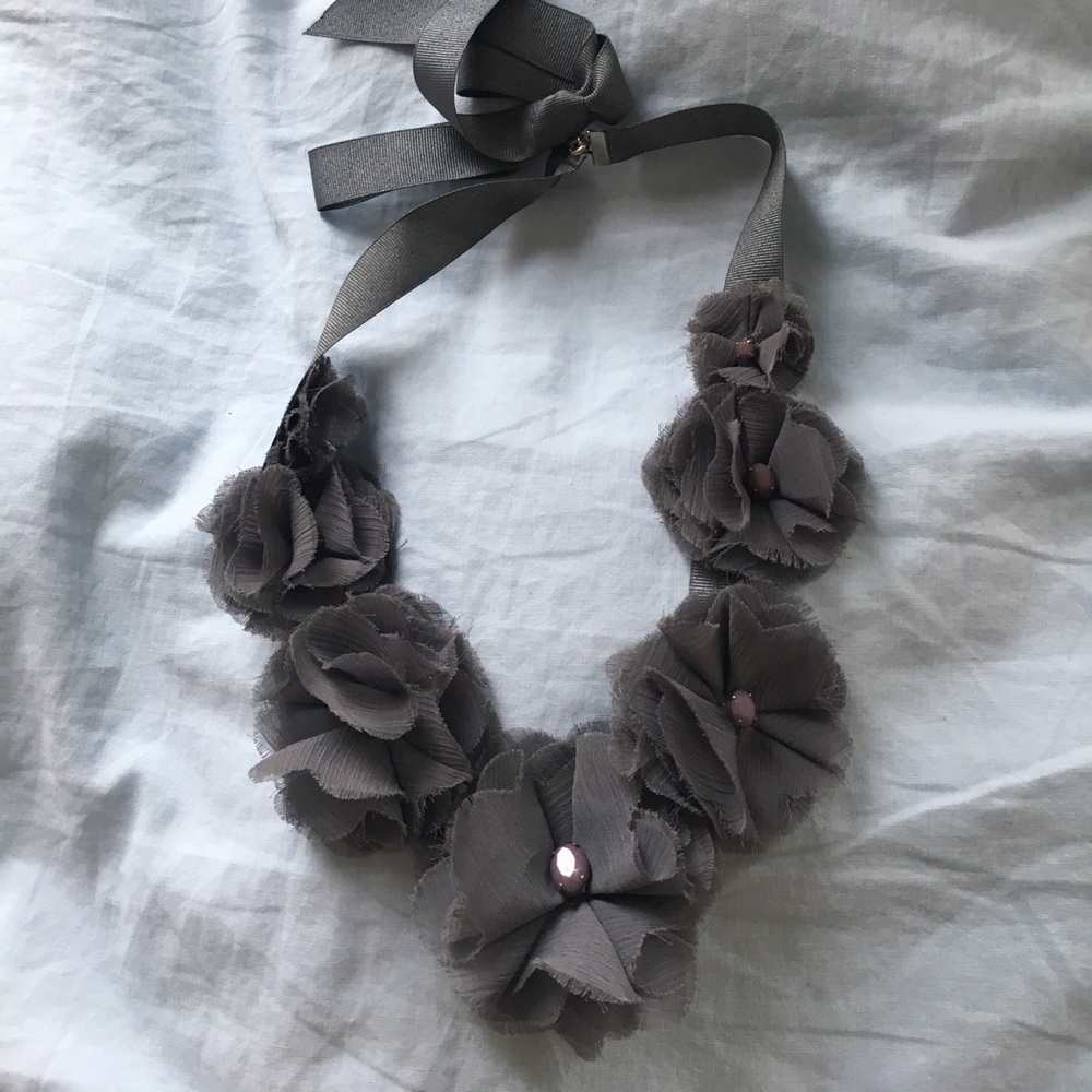 Anthropologie flower necklace