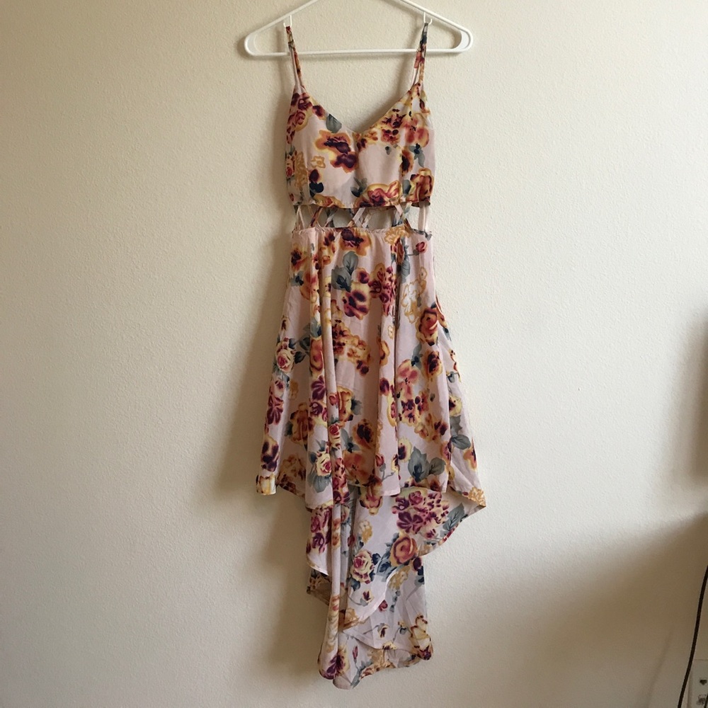 NASTY GAL 🌸 New With Tags Floral Dress 🌸