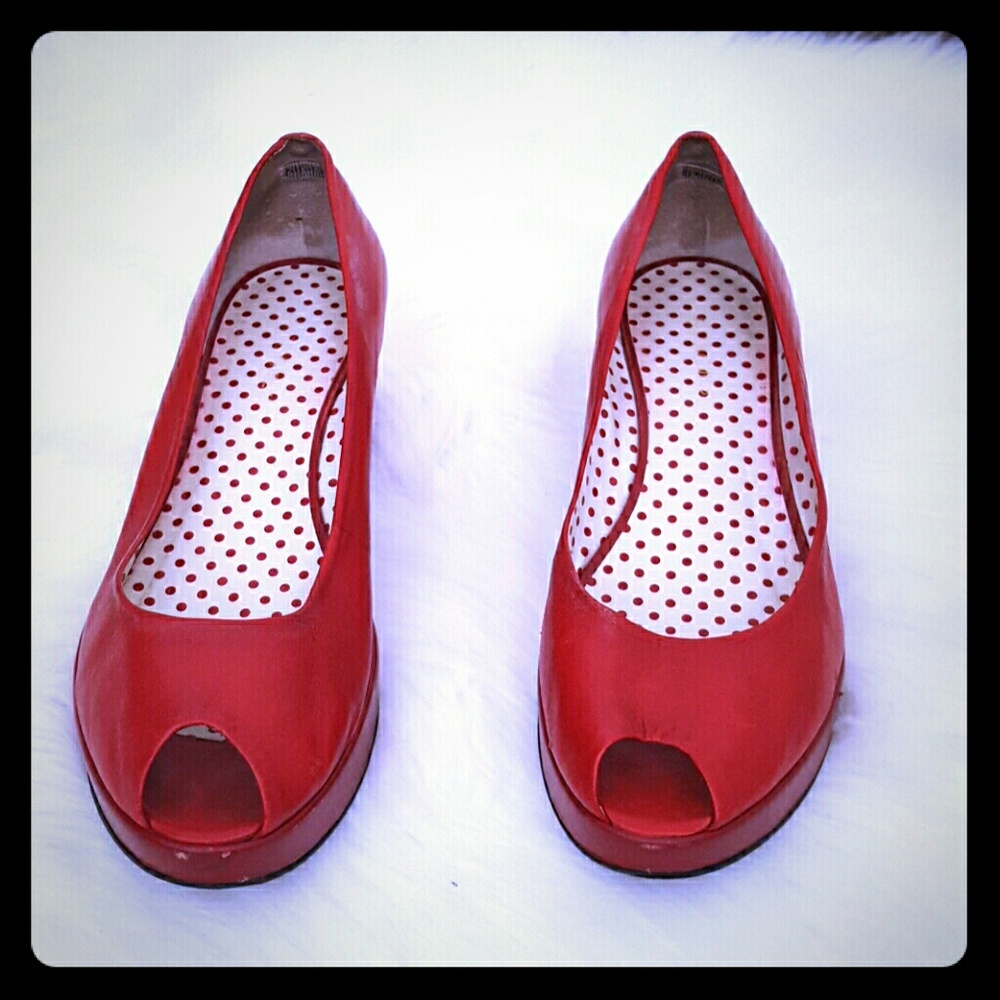 BCBG GIRLS Red Wedges