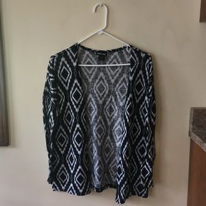 Black and White Patterned Long-Sleeved Cardigan
